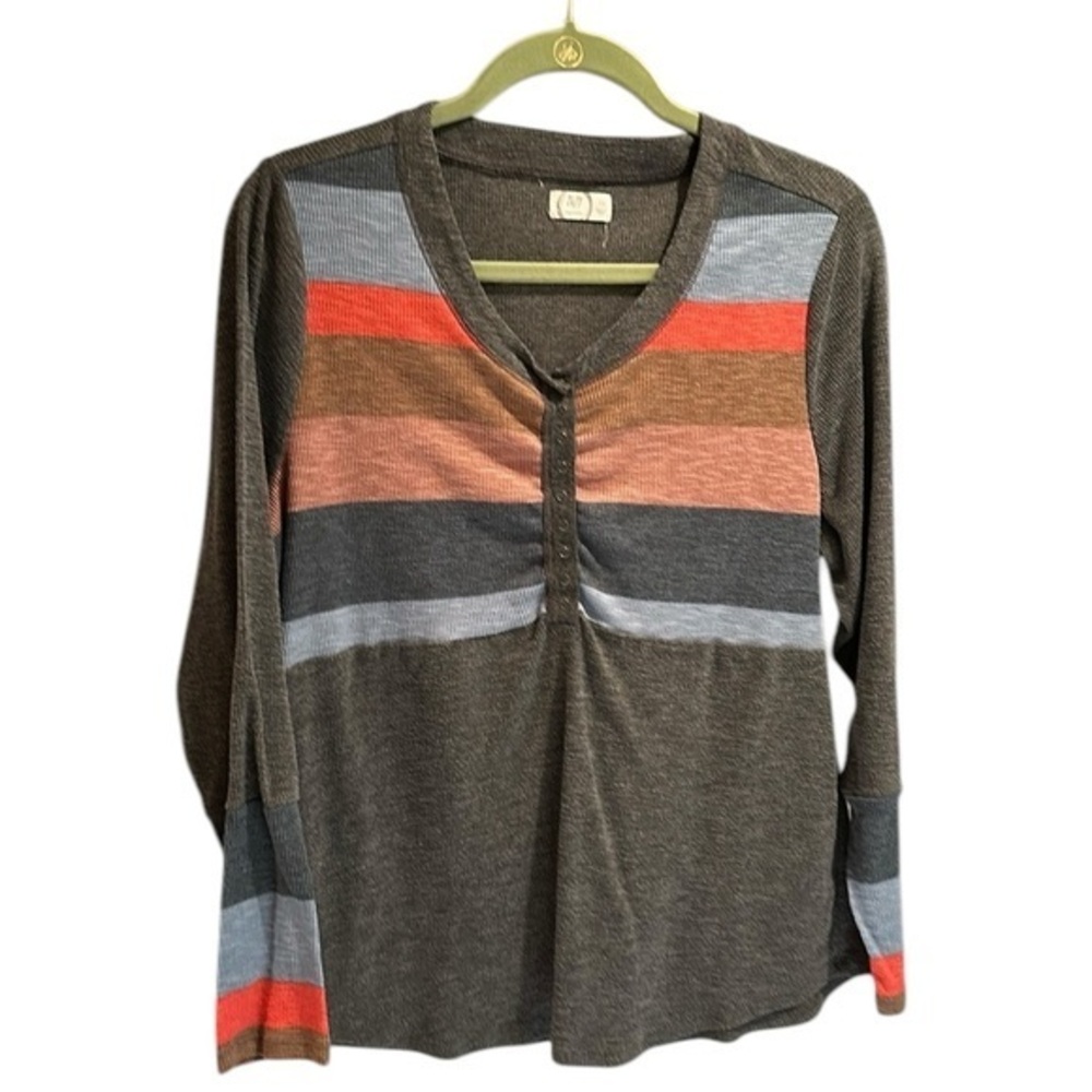 Maurices women’s gray long sleeved 24/7 Henley Size Size 1X